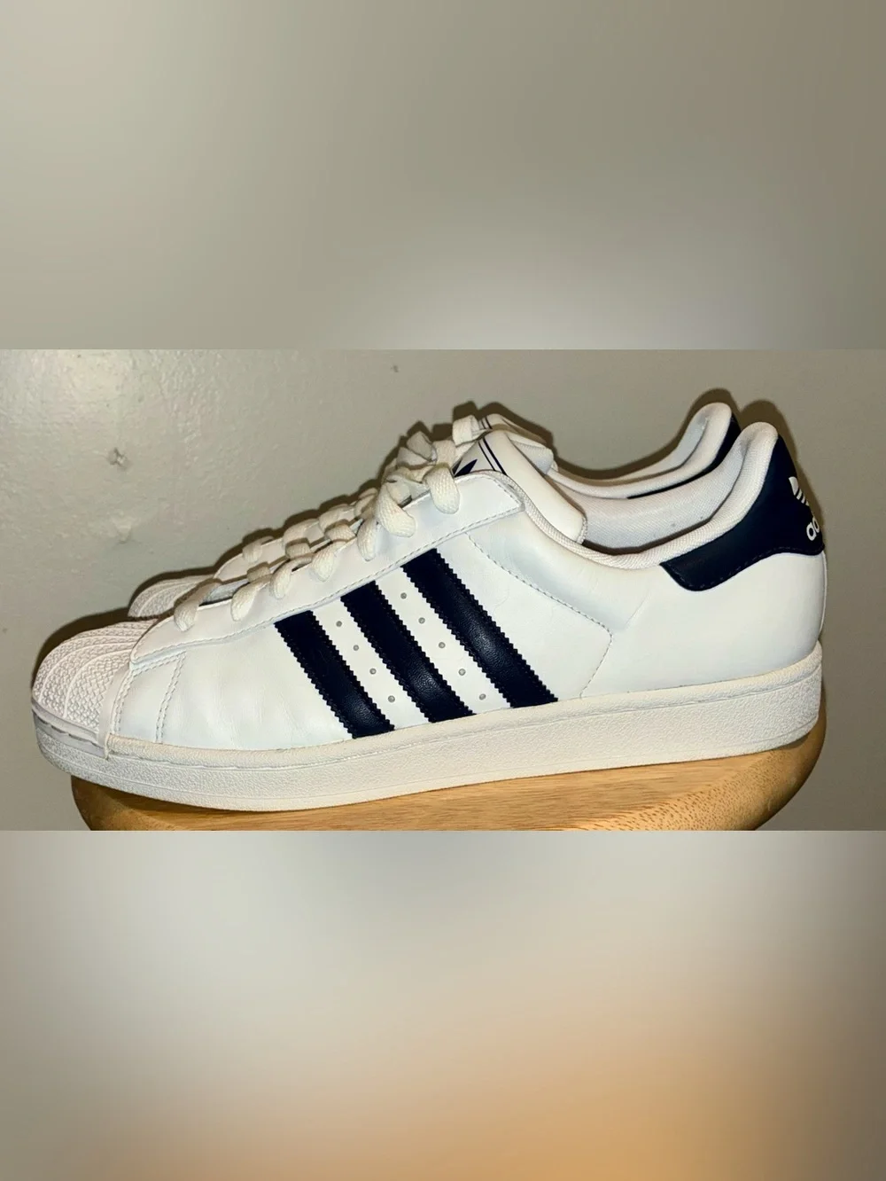 Adidas Superstar II Sneakers in white and navy blue - Picture 6 of 11